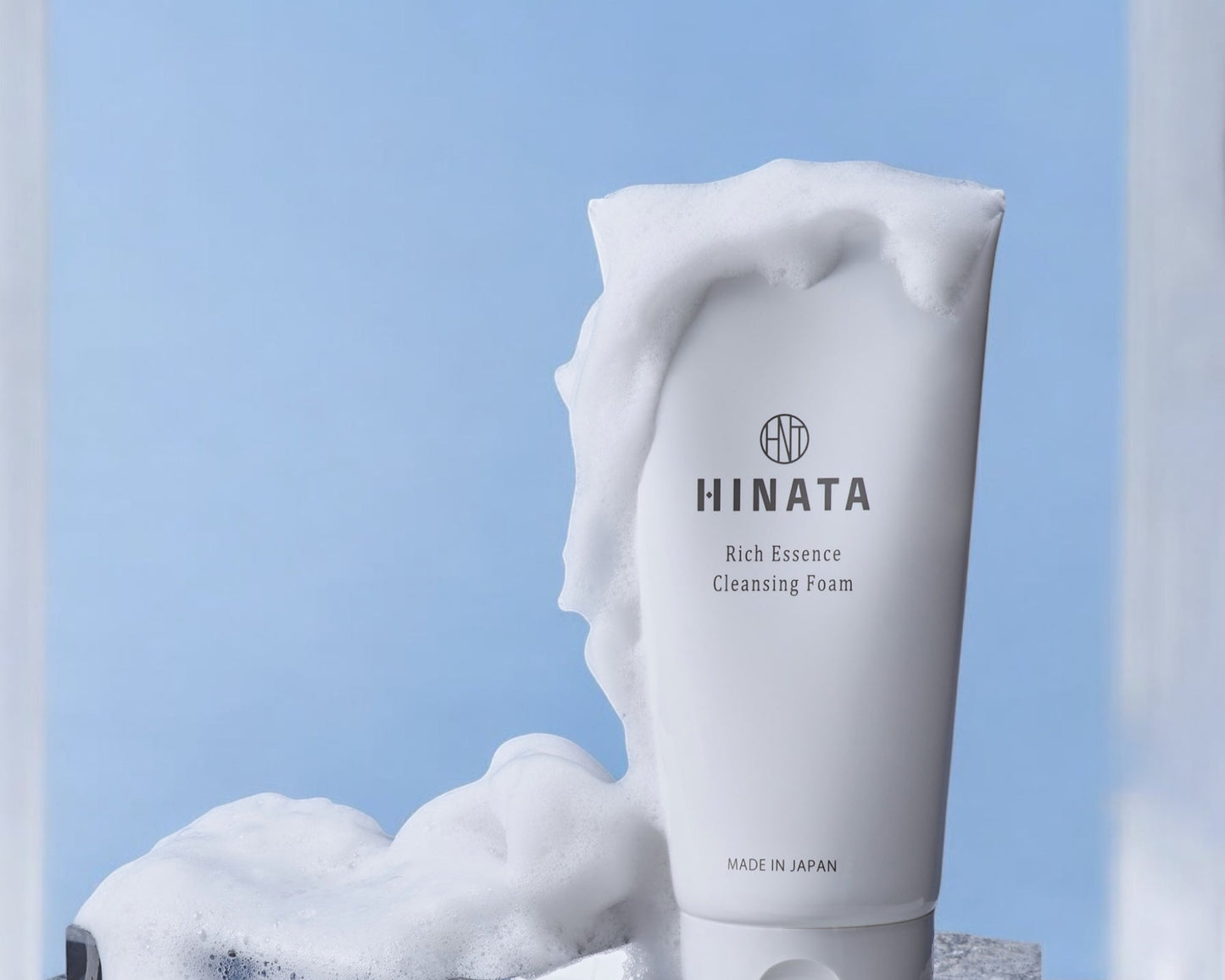 5. HINATA Rich Essence Cleansing Foam: Cleansing and moisturising, anti-pollution